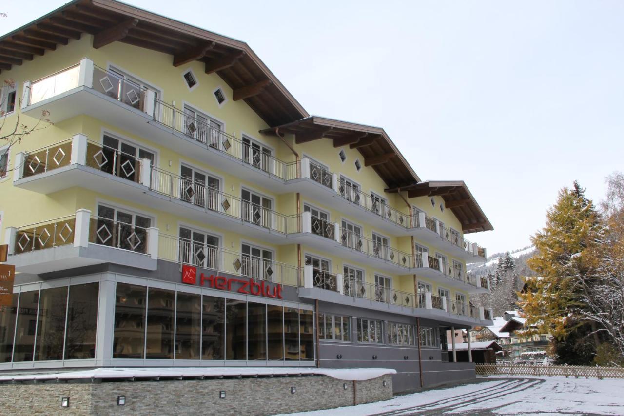 Hotel Herzblut - Joker Card Included In Summer Saalbach-Hinterglemm Exterior photo